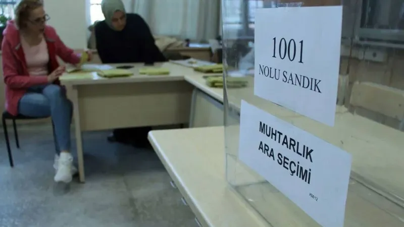 Türkiye Sandık Başında: 407 Yerleşim Yerinde Muhtar Seçimi Heyecanı!