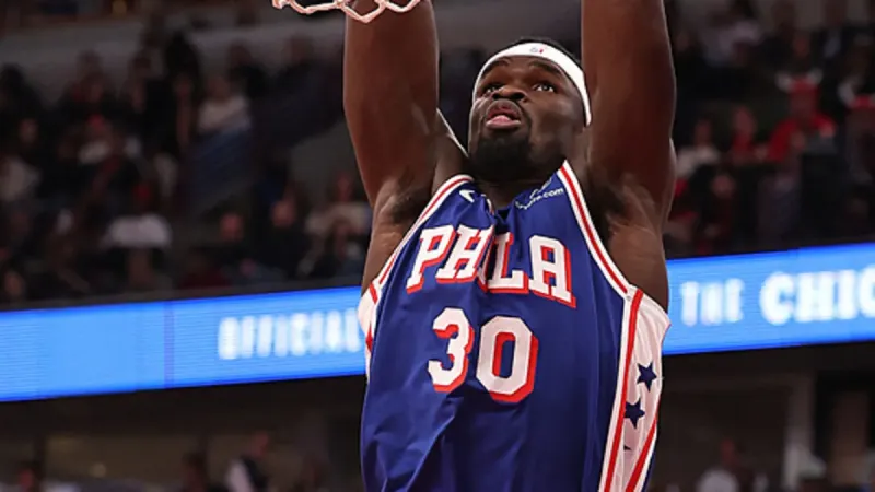 Adem Bona'nın 13 sayıyla oynadığı maçta, 76ers kazanmayı bildi!