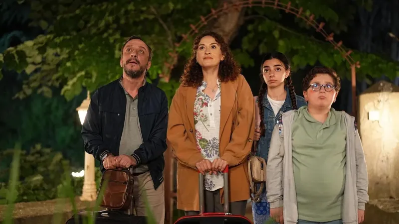 Aile Saadeti Oyuncuları: Kim Kimdir? Şok Eden Detaylar!