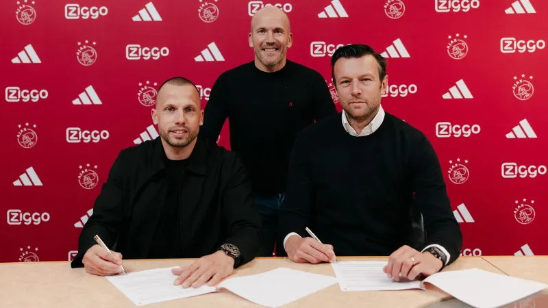 Ajax'ta John Heitinga dönemi başladı