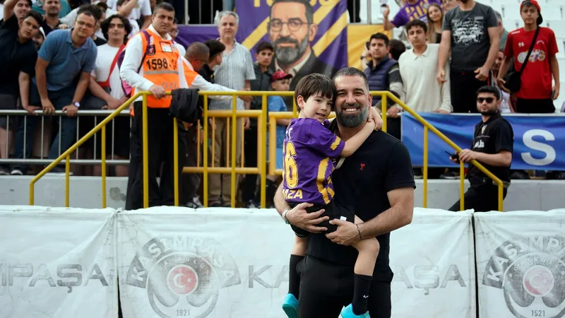 Arda Turan’dan Eyüpspor’a veda mesajı