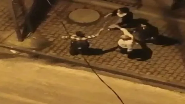 Arnavutköy'de Gürültü Kavgası! Komşular Sopalarla Birbirine Girdi