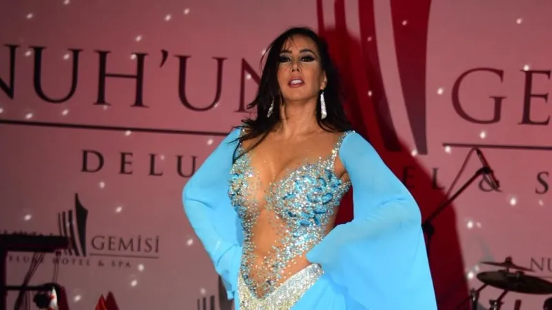 Asena'nın Sahneye Dönüşü! 8 Yıl Sonra Oryantal Şov