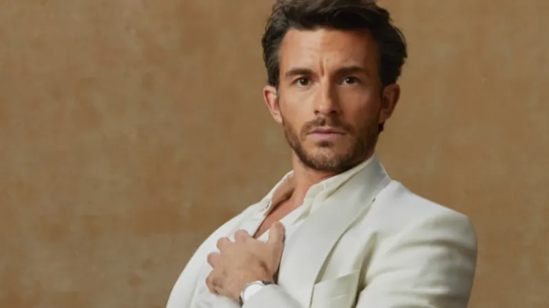 Jonathan Bailey'den Rekor: En Seksi Erkek Seçildi! İnanılmaz!