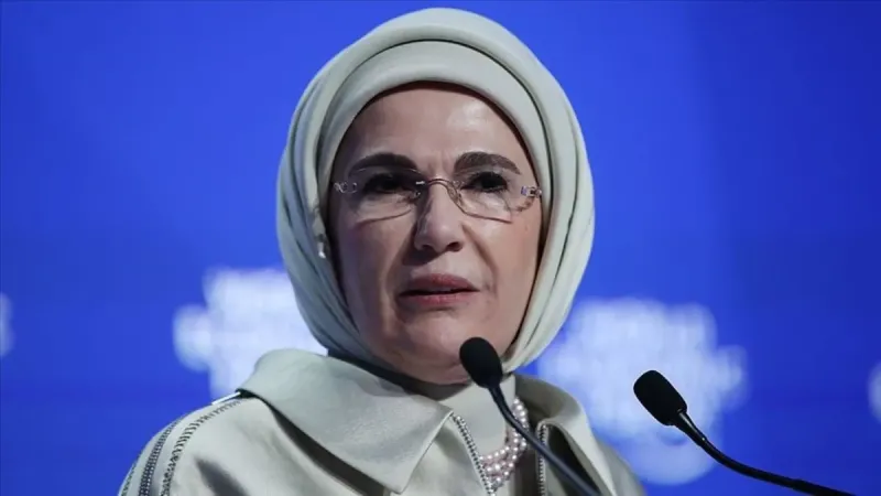 Emine Erdoğan'dan Karne Sürprizi! Öğrenciler Şaşkın