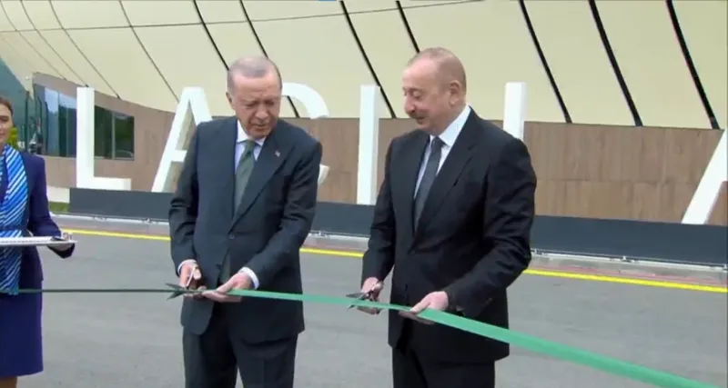 Erdoğan, Aliyev ile Laçın havalimanının açılışını yaptı