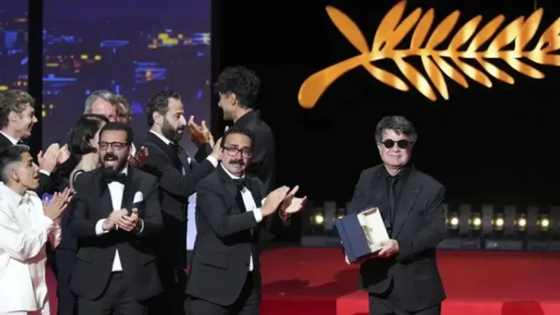 Ertuğrul Özkök: Geçen cuma Cannes’da Silivri’ye 'S.E.S' bombası atıldı