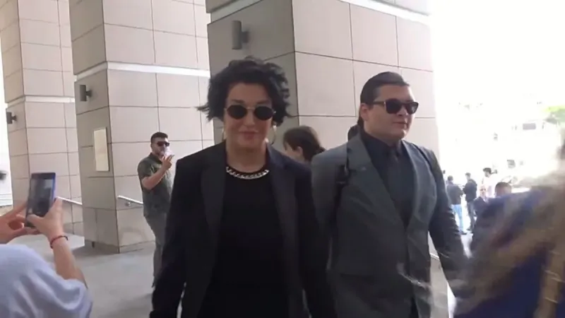 Eski manken Deniz Akkaya'ya hapis cezası!
