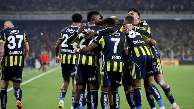 Fenerbahçe Rize'de Zirve Takibinde! Derbi Öncesi Kritik Maç