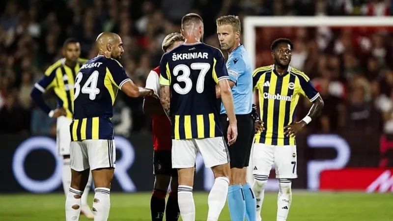Feyenoord - Fenerbahçe maçı sonrası usta isimden Fred'e sert eleştiri: Çok önemli oyuncu kimliğinde değil!