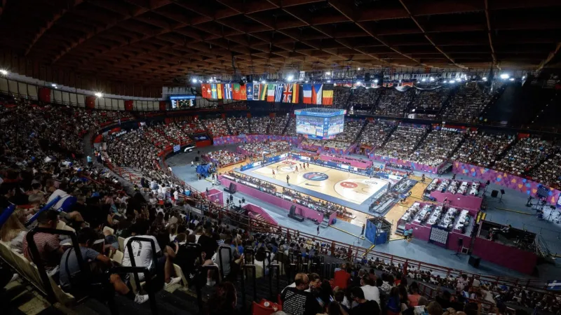 Türkiye Yunanistan'ı Ezdi Geçti! EuroBasket'te Rekor Seyirci!