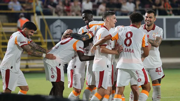 Galatasaray'dan Rekor Başlangıç! Fenerbahçe ve Beşiktaş Şokta!