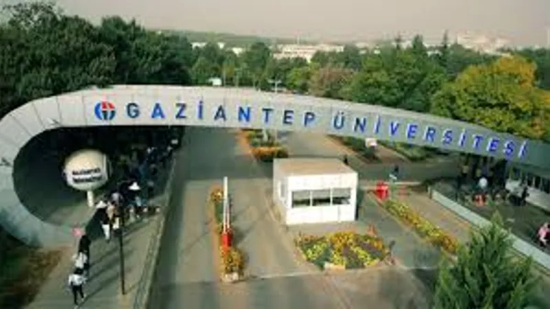 Gaziantep Üniversitesi'nde gerilim