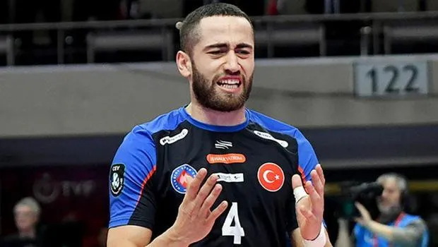 Halkbank'ta Şok Ayrılık! O İki Voleybolcu Gitti Mi?