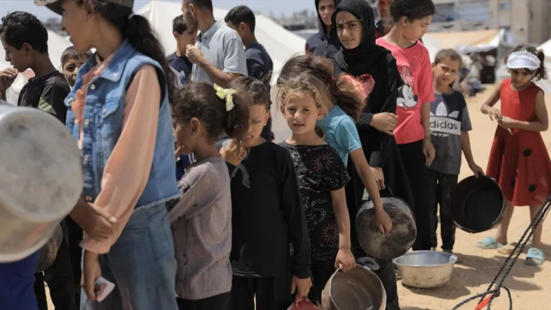 Hamas: İsrail, yardım bahanesiyle Gazze'nin güneyinde toplama kampı kurmaya çalışıyor