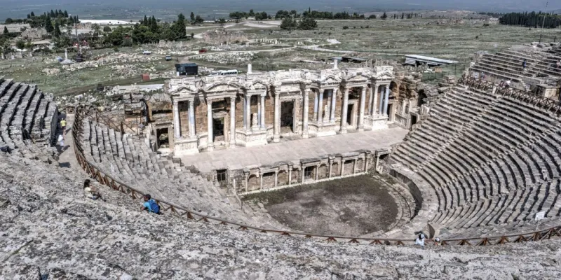 Denizli'de Antik Tiyatroda Büyülü Opera ve Bale Gecesi!