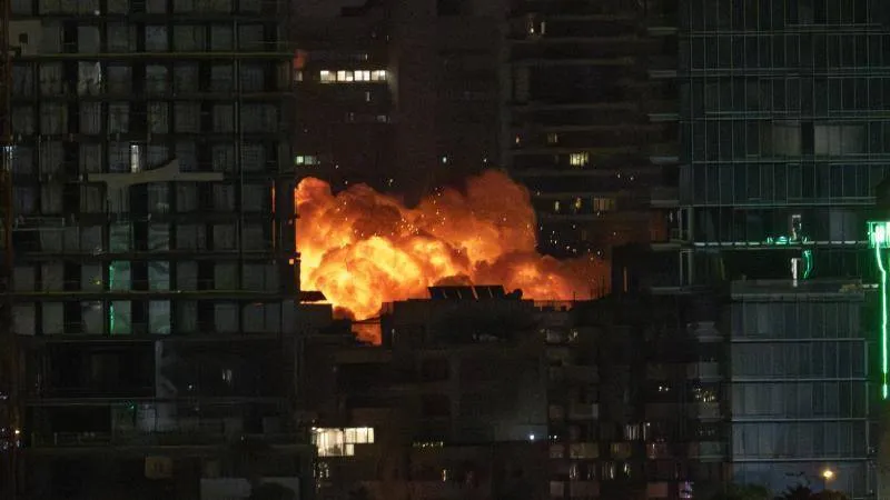 İran'dan İsrail'e Füze Saldırısı! Tel Aviv'de Alarm!