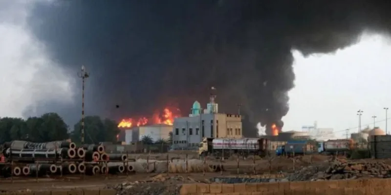 İsrail Yemen'i Vurdu! Abluka Tehdidi mi? Şok Saldırı!