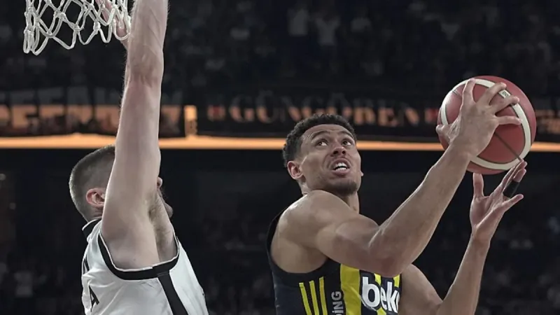 Fenerbahçe Şampiyonluğa Koşuyor! Beşiktaş Maçı Sonucu Şok Etti