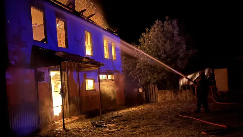 Karabük'te Korkunç Yangın! Ev Alevlere Teslim, Geriye Kül Kaldı