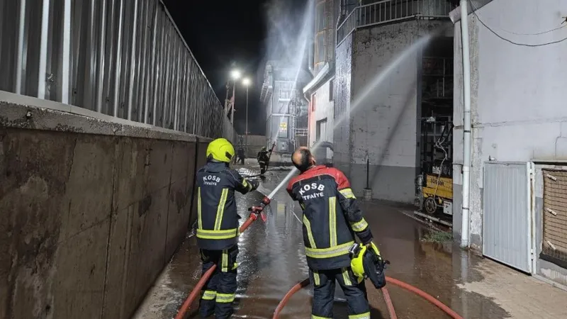Kayseri’de ahşap fabrikasında çıkan yangın korkuttu