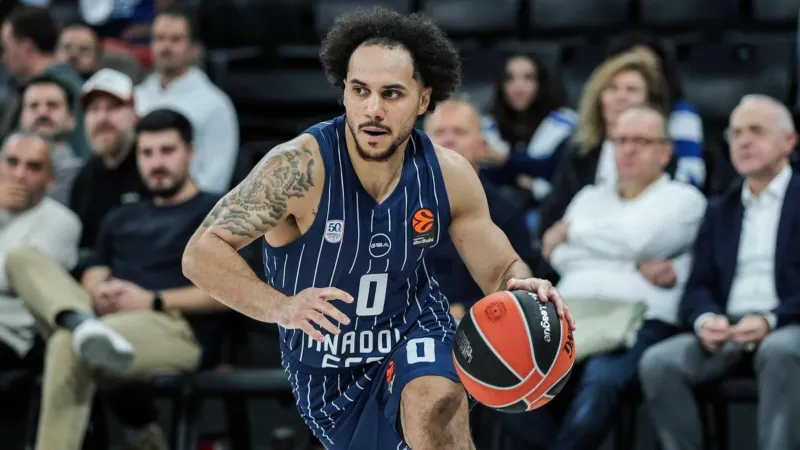 Larkin’in 25 sayısı yetmedi, Anadolu Efes İtalya’da kaybetti