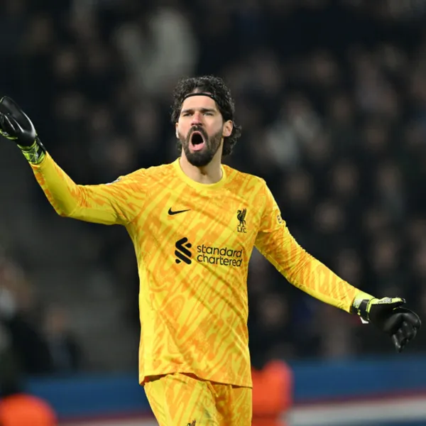 Alisson Becker Sakatlandı! Liverpool Taraftarı Şokta!