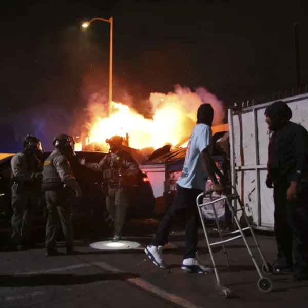 Los Angeles Alev Alev! Trump'tan Protestolara Sert Müdahale