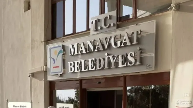Manavgat Belediyesi'ne yolsuzluk operasyonu! Niyazi Nefi Kara gözaltında | Baklava kutusunda rüşvete suçüstü