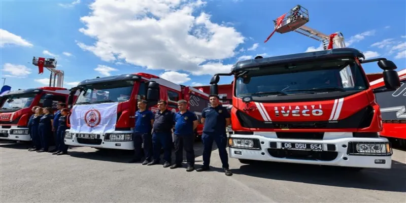 Mansur Yavaş'tan İzmir'e Destek Eli: Yangın Söndürme Çalışmaları Başladı!