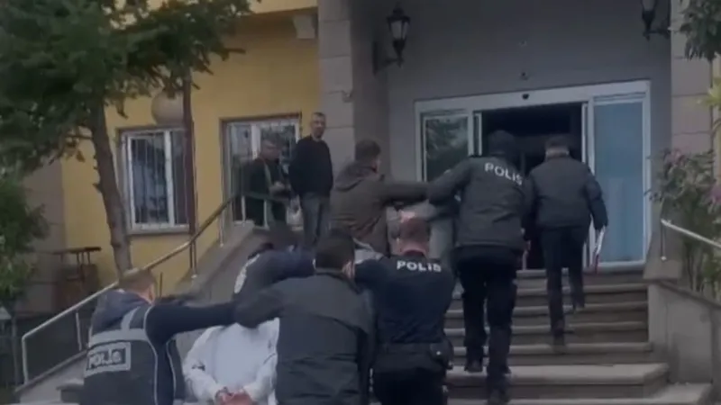 Artvin'de Market Kurşunlama! Eski Polisler İş Başında mı?