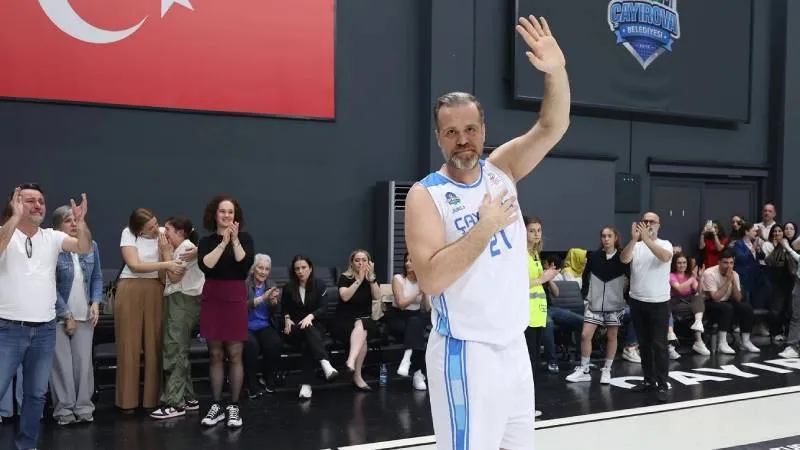 Oğuz Savaş Basketbola Veda Etti! Parkeler Artık Onsuz