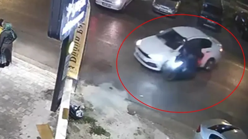 Bursa'da Feci Kaza! Motosiklet Sürücüsü Ölümden Döndü!