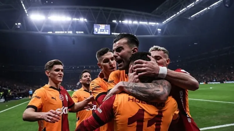 Galatasaray Trabzon'u Deplasmanda Yıktı! Şampiyonluk Ateşi Yanıyor