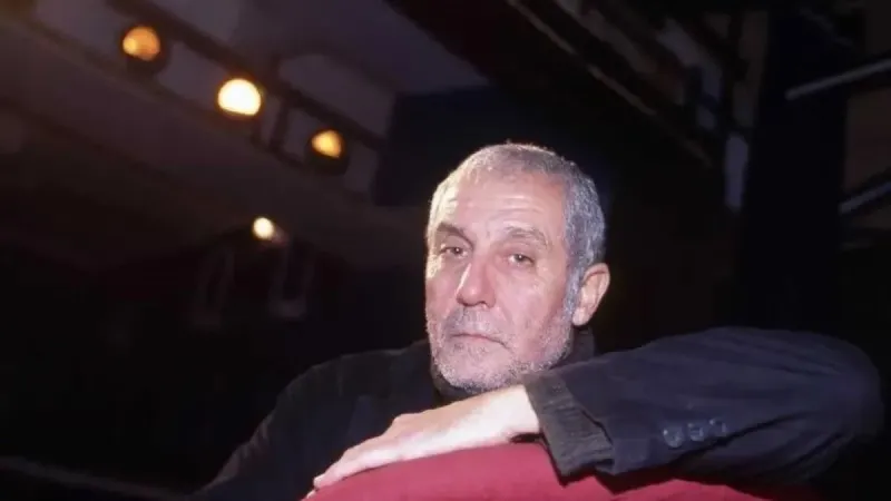 Sanatçı İlhan Şeşen hayatını kaybetti