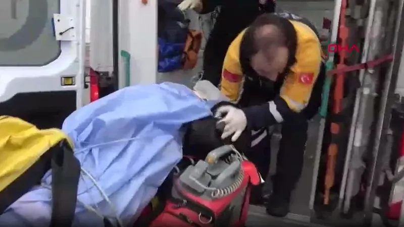 SON DAKİKA! Aksaray'da Jandarma aracına minibüs çarpması sonucu bir askerimiz şehit oldu