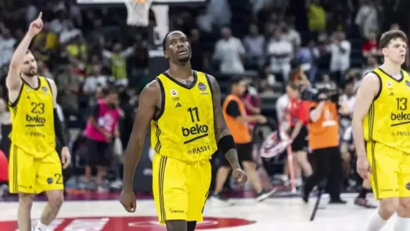 THY şampiyon Fenerbahçe Beko oyuncularını mil ile ödüllendirdi