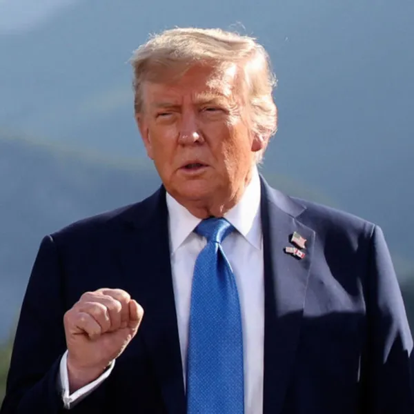 Trump'tan Şok İran Kararı! Rejimi Devirecek mi?