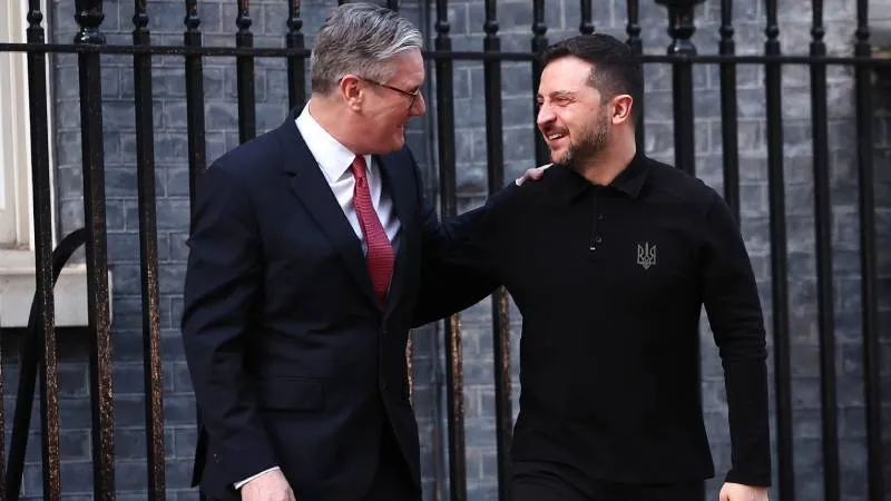 Zelenski Londra'da! Trump-Putin Öncesi Kritik Zirve Mi?