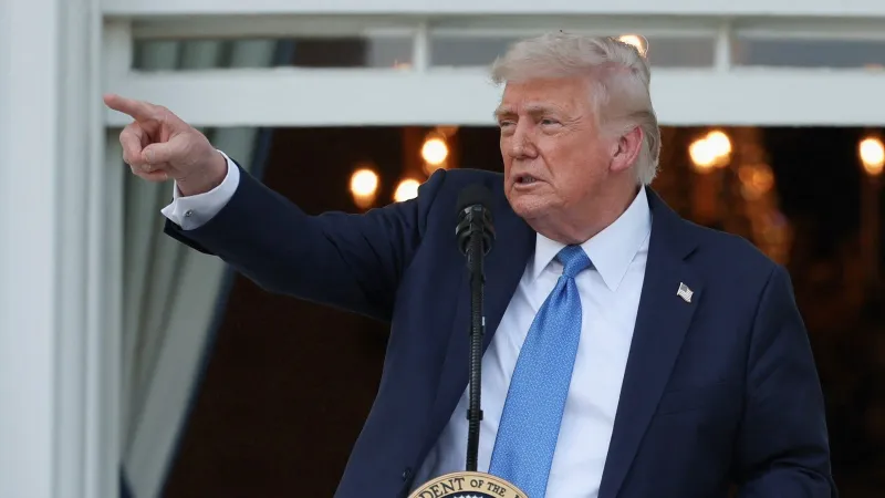 Trump yasakladı: 12 ülkenin vatandaşları ABD'ye giremeyecek!